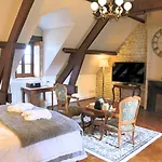 Chateau Du Bu Hotel