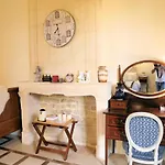 Chateau Du Bu Hotel 4*
