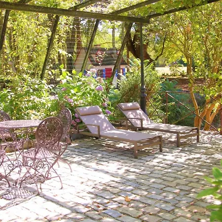 Chateau Du Bu 4*