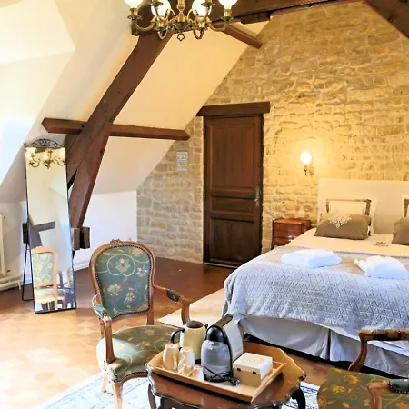 Chateau Du Bu Hotel 4*