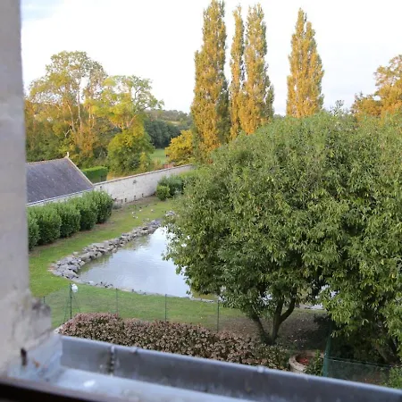 Chateau Du Bu ホテル