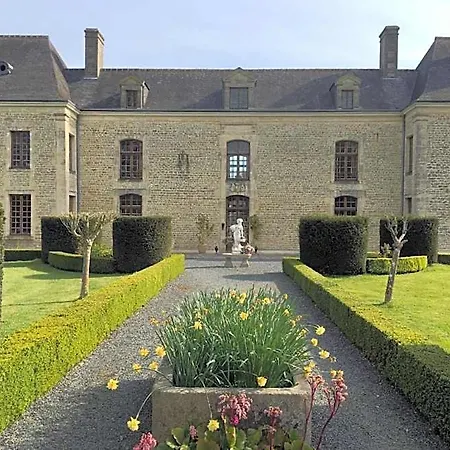 Chateau Du Bu