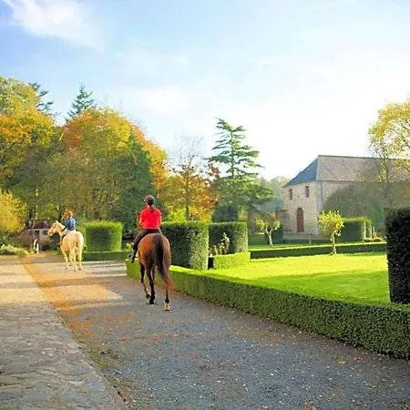 Chateau Du Bu ホテル 4*