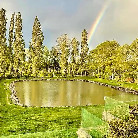 Chateau Du Bu Szálloda 4*