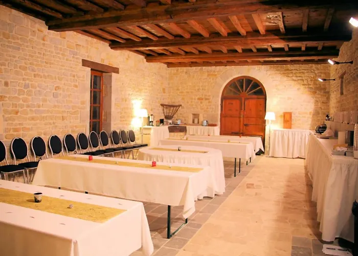 Otel Chateau Du Bu 4*