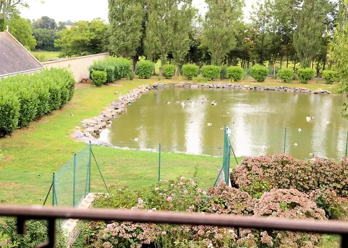 מלון Chateau Du Bu Anctoville